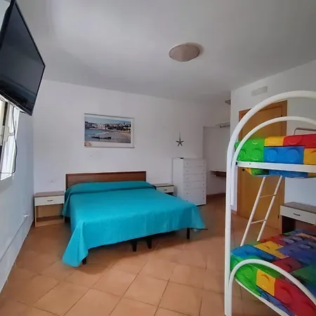 Elvira, Vakantiehuis Vieste