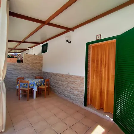 Elvira, Vakantiehuis Vieste