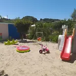 Elvira, Vieste