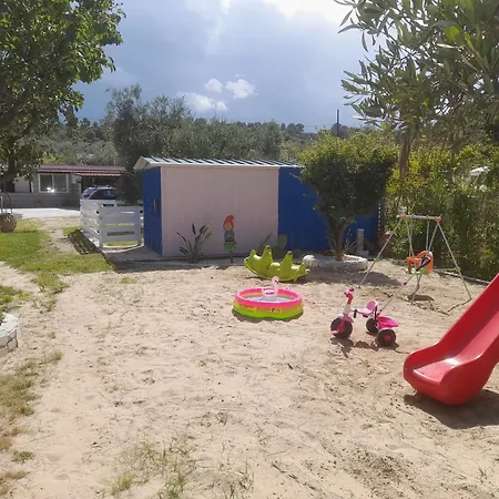 بيت للعطل Elvira, *